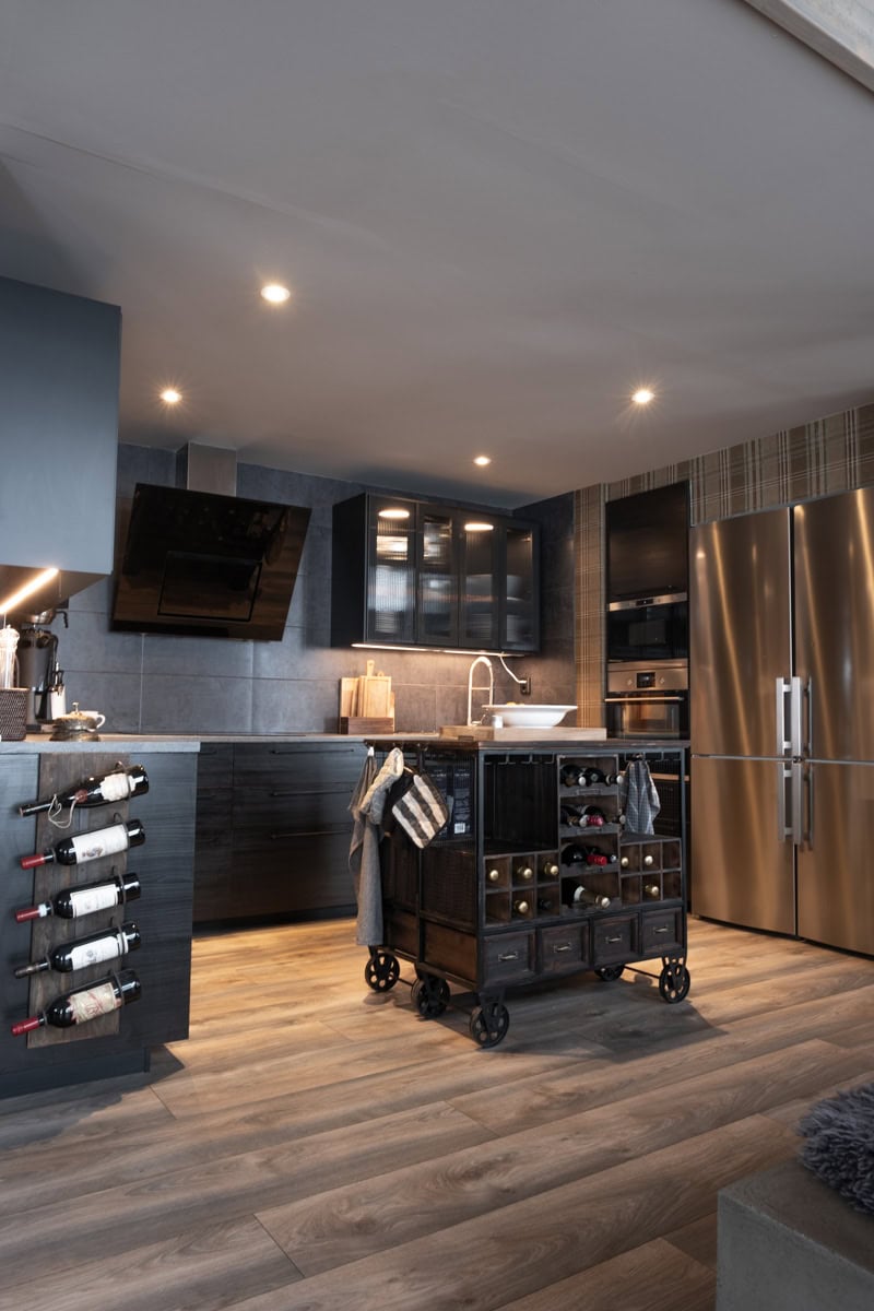 Modern kök med stilren design